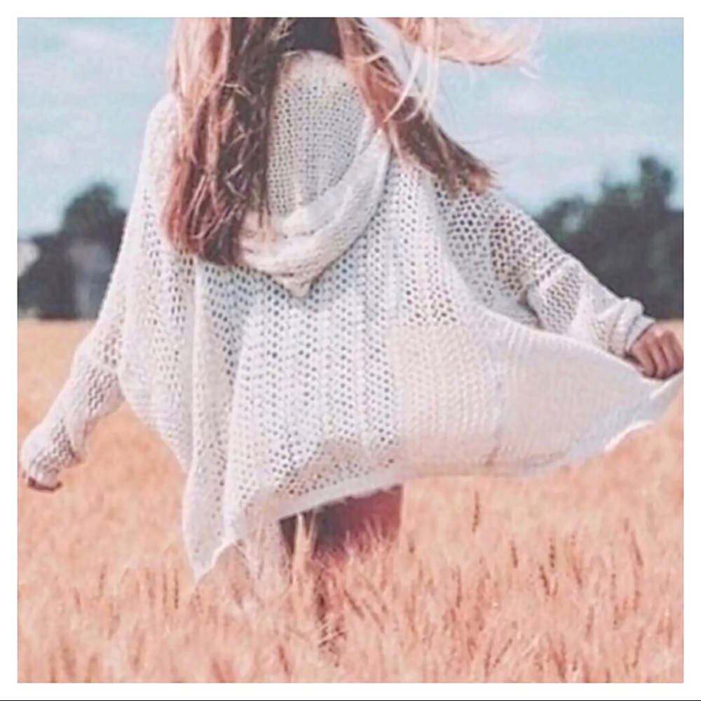 Brandy Melville Moselle Cardigan 💗